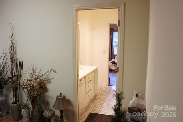 44 Jervey Road 4D, Tryon, NC 28782