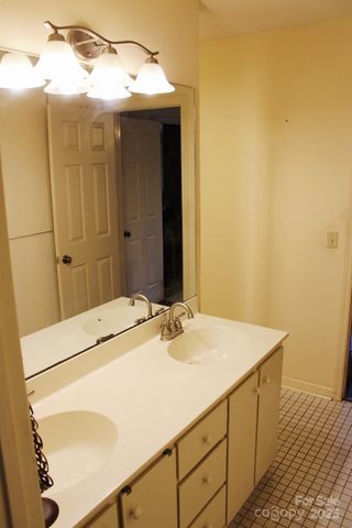 44 Jervey Road 4D, Tryon, NC 28782