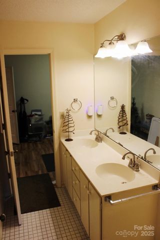 44 Jervey Road 4D, Tryon, NC 28782