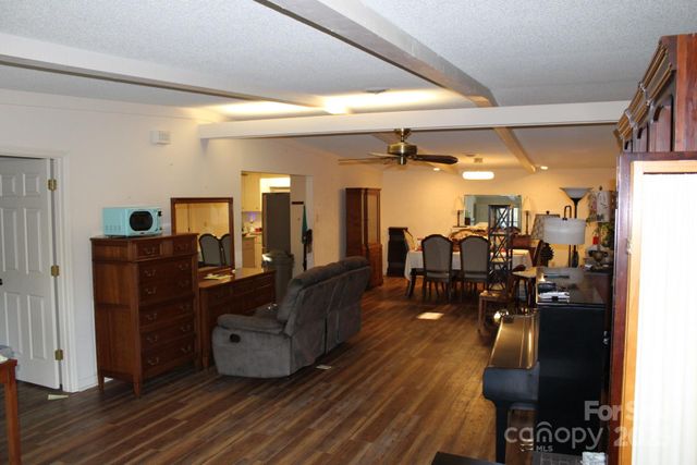 44 Jervey Road 4D, Tryon, NC 28782