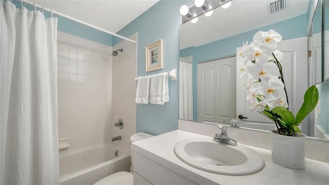 8755 OLDE HICKORY AVENUE 7101, Sarasota, FL 34238