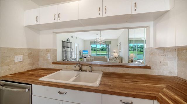 8755 OLDE HICKORY AVENUE 7101, Sarasota, FL 34238