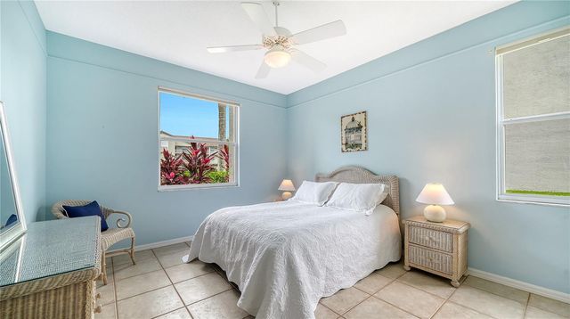 8755 OLDE HICKORY AVENUE 7101, Sarasota, FL 34238