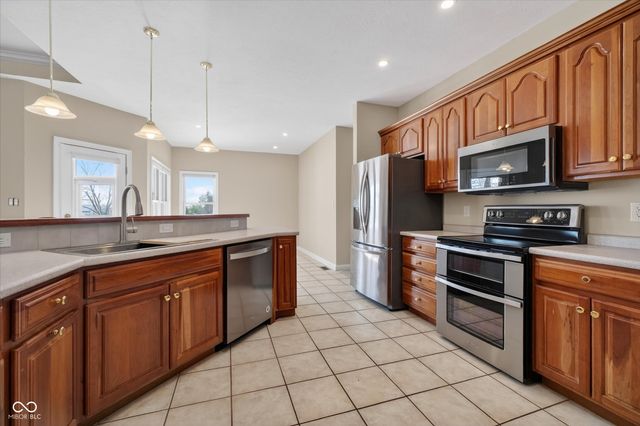 5268 Oakbrook Drive, Plainfield, IN 46168