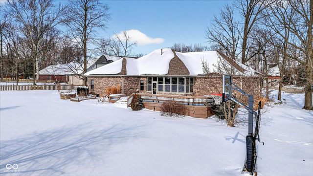 5268 Oakbrook Drive, Plainfield, IN 46168