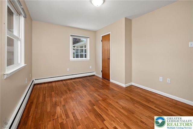 1835 Pinehurst Road, Bethlehem City, PA 18018