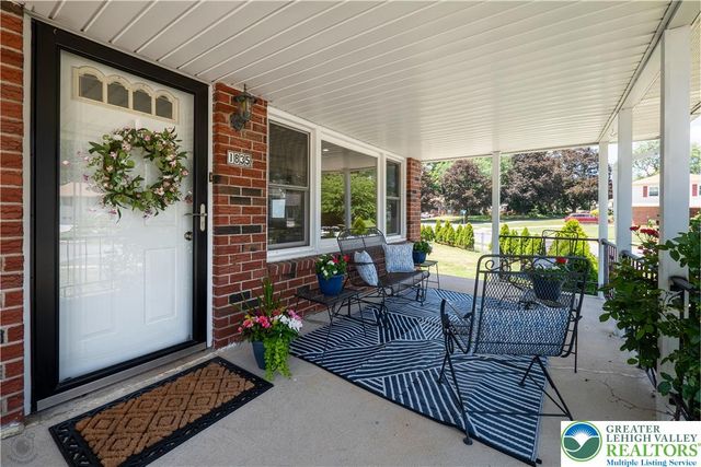 1835 Pinehurst Road, Bethlehem City, PA 18018