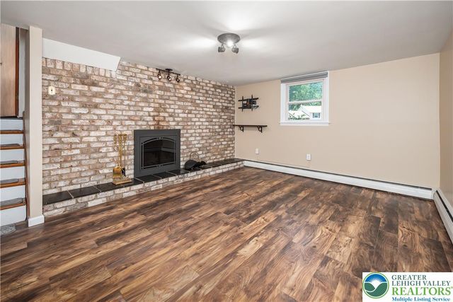 1835 Pinehurst Road, Bethlehem City, PA 18018