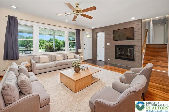 1835 Pinehurst Road, Bethlehem City, PA 18018
