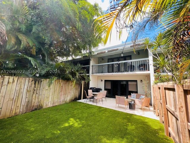 7840 SW 86th St 22, Miami, FL 33143