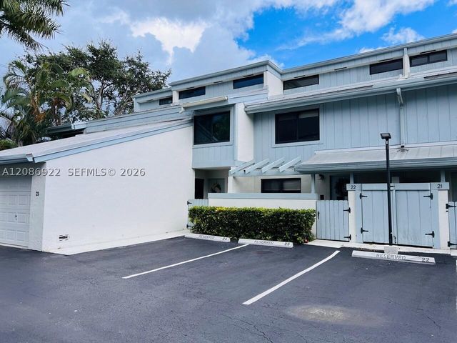 7840 SW 86th St 22, Miami, FL 33143