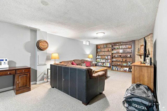 1925 Strong Avenue, Manhattan, KS 66502