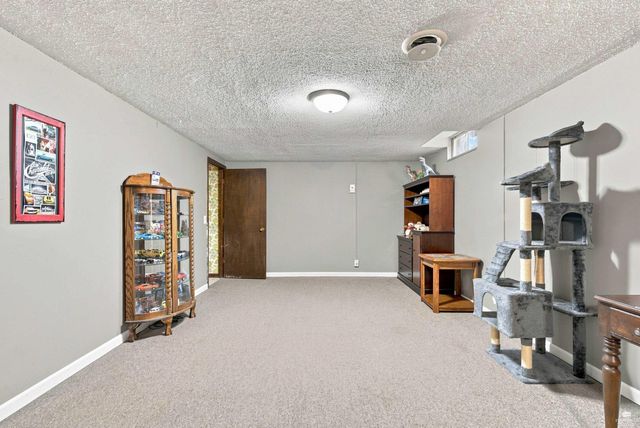 1925 Strong Avenue, Manhattan, KS 66502