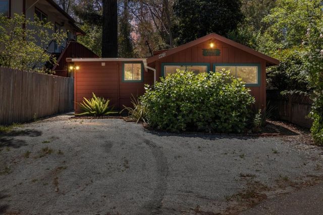 460 River Road, Felton, CA 95018