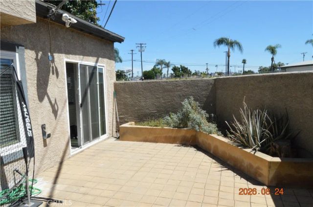 681 N Lark Ellen, Covina, CA 91722