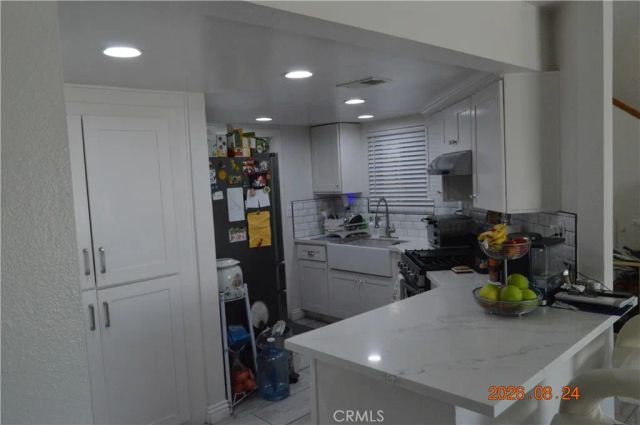 681 N Lark Ellen, Covina, CA 91722