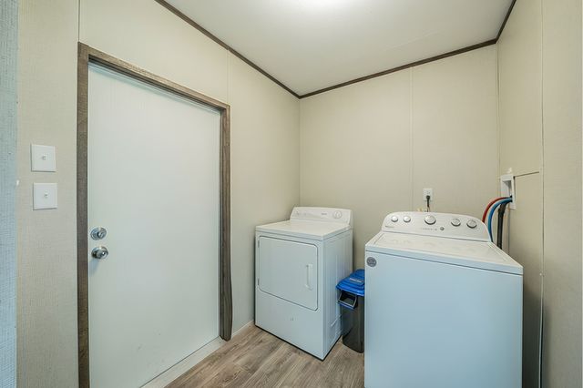460 County Road 1260, Savoy, TX 75479