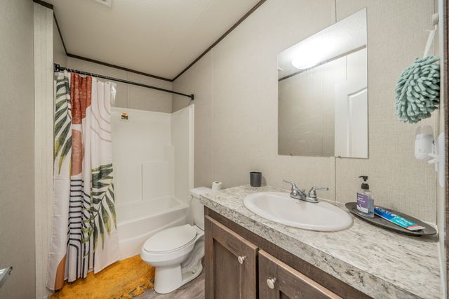 460 County Road 1260, Savoy, TX 75479