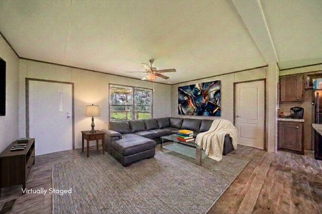 460 County Road 1260, Savoy, TX 75479