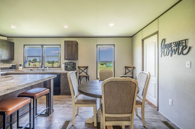 460 County Road 1260, Savoy, TX 75479