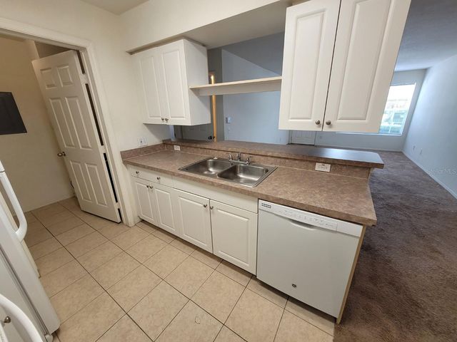 5914 WILLOW RIDGE DRIVE 101, Zephyrhills, FL 33541