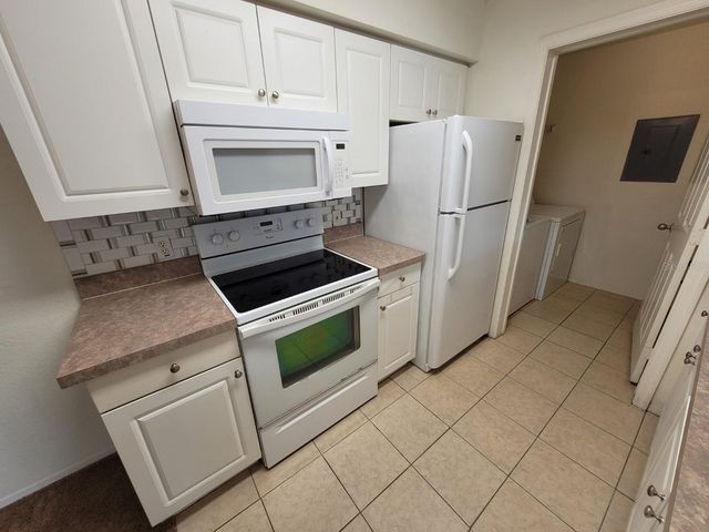 5914 WILLOW RIDGE DRIVE 101, Zephyrhills, FL 33541
