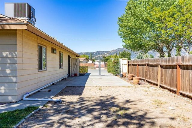 22020 Westwood, Tehachapi, CA 93561