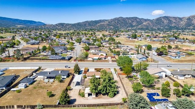 22020 Westwood, Tehachapi, CA 93561