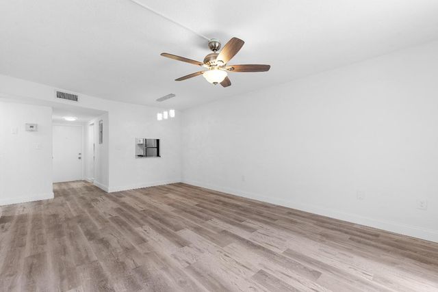 8000 Sunrise Lakes Drive E 112, Sunrise, FL 33322