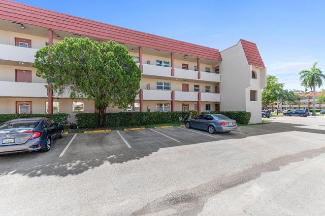 8000 Sunrise Lakes Drive E 112, Sunrise, FL 33322