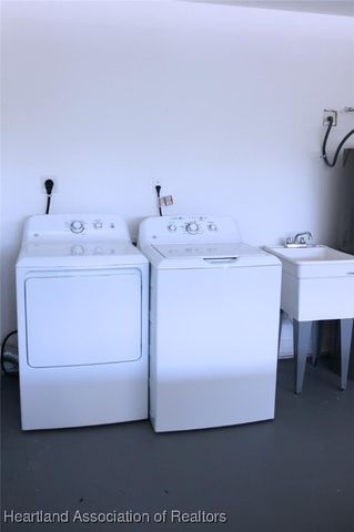 216 Grenada Street NE, Lake Placid, FL 33852