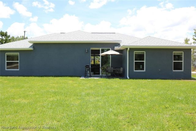 216 Grenada Street NE, Lake Placid, FL 33852