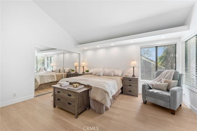 1066 Sunwood Lane, Oak Park, CA 91377