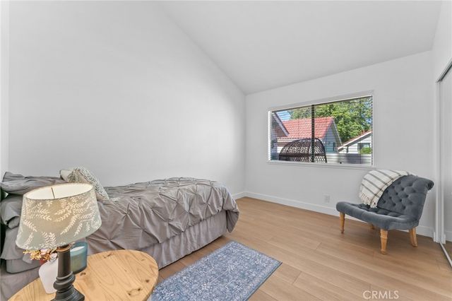 1066 Sunwood Lane, Oak Park, CA 91377