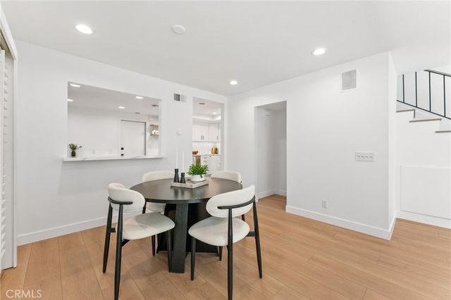 1066 Sunwood Lane, Oak Park, CA 91377