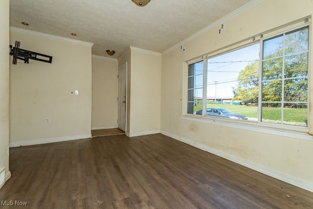 15114 Sunview Avenue, Cleveland, OH 44128