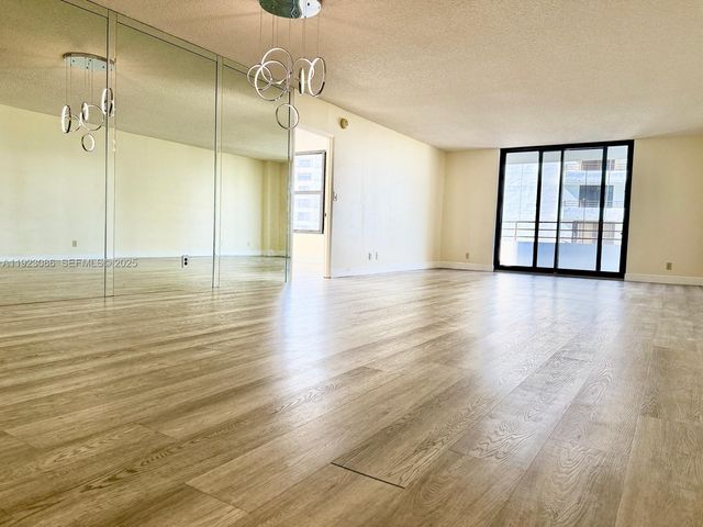 2500 Parkview Dr 1214, Hallandale Beach, FL 33009