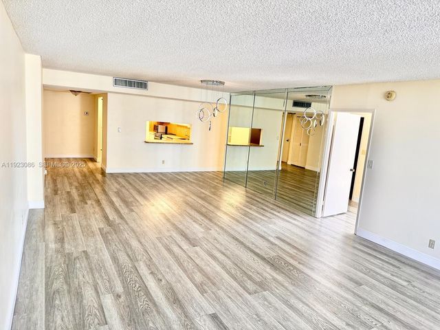 2500 Parkview Dr 1214, Hallandale Beach, FL 33009