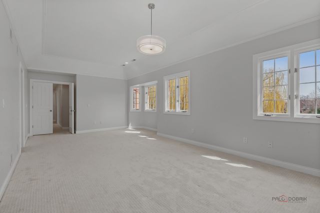 960 Danielson Court, Gurnee, IL 60031