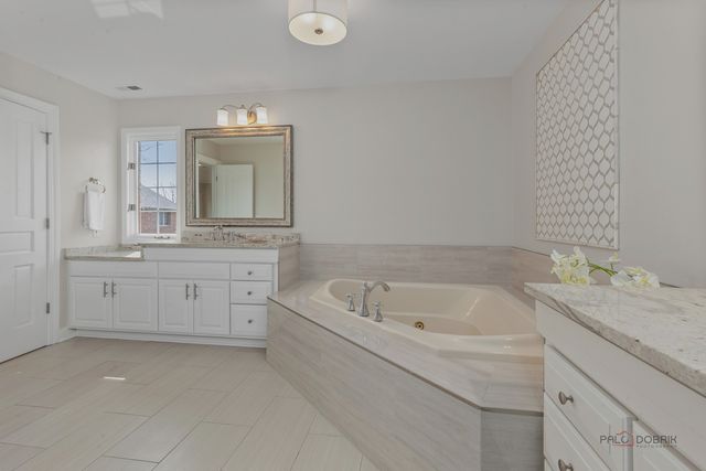 960 Danielson Court, Gurnee, IL 60031