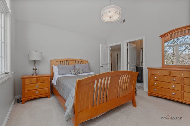 960 Danielson Court, Gurnee, IL 60031