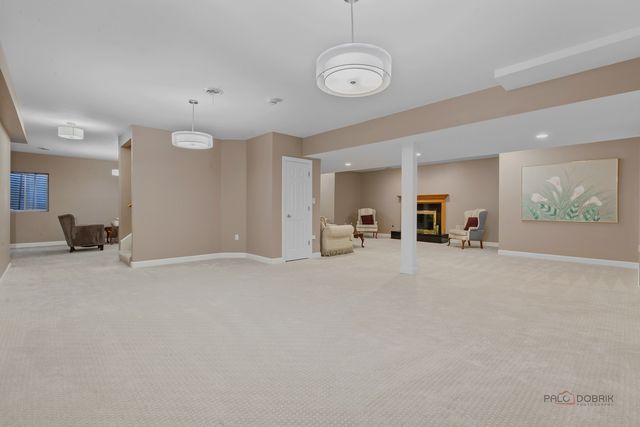 960 Danielson Court, Gurnee, IL 60031