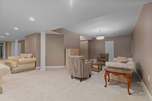 960 Danielson Court, Gurnee, IL 60031