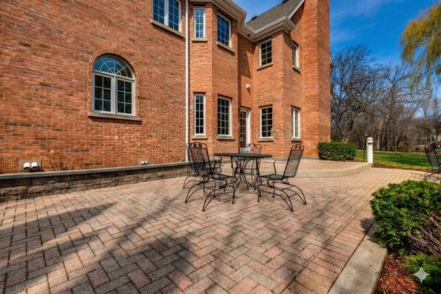 960 Danielson Court, Gurnee, IL 60031