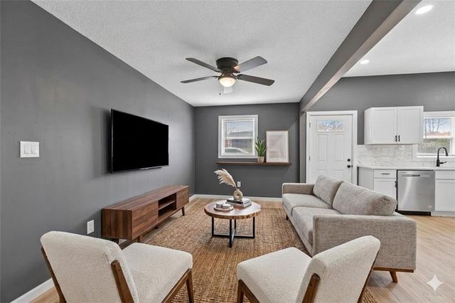 556 S Carlisle Drive, Sugar Creek, MO 64054