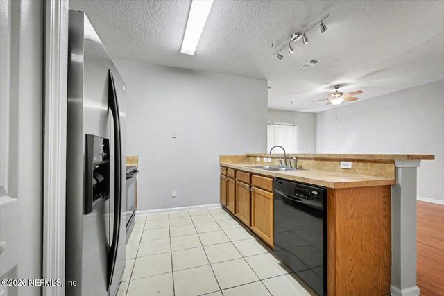 3631 KIRKPATRICK Circle 3, Jacksonville, FL 32210