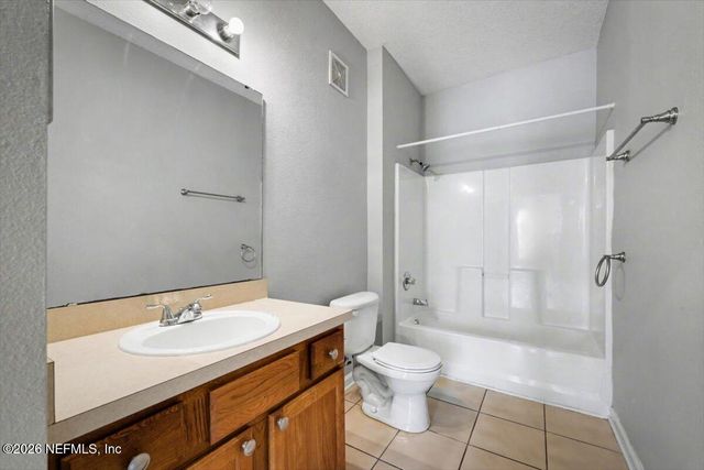 3631 KIRKPATRICK Circle 3, Jacksonville, FL 32210