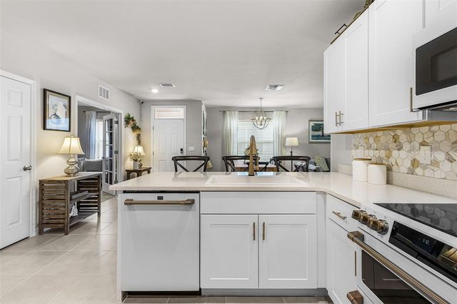 25016 E LENOX CIRCLE, Punta Gorda, FL 33950