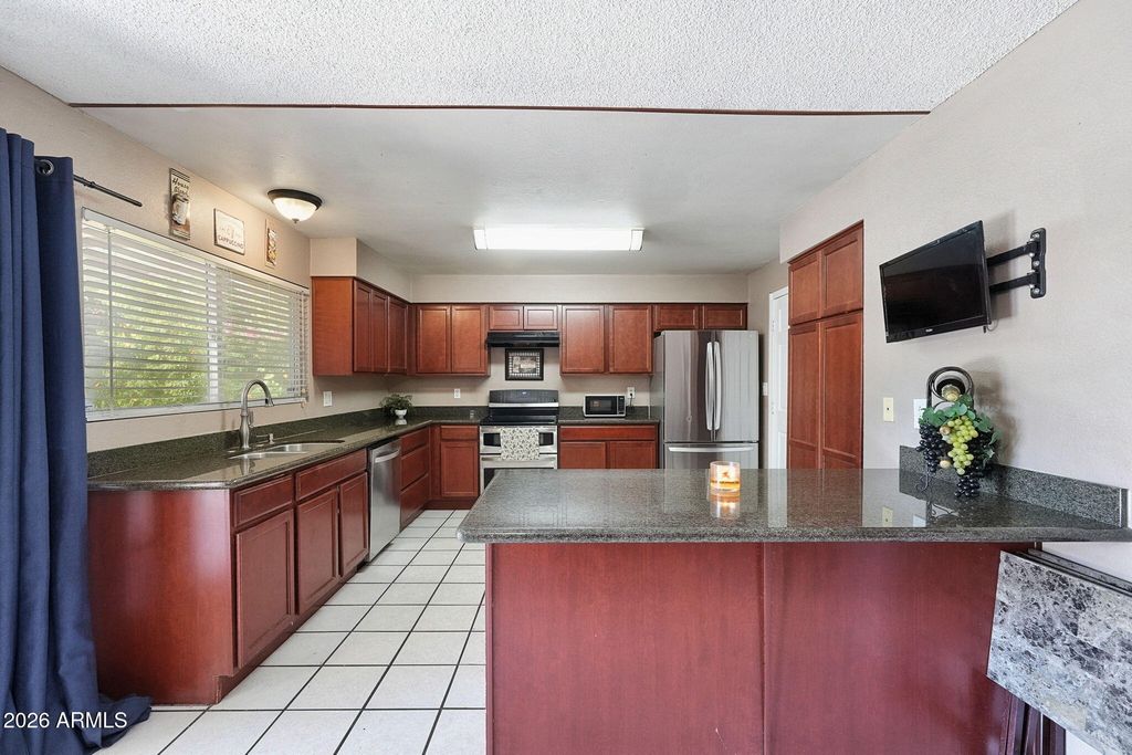 4143 E BURGESS Lane, Phoenix, AZ 85042 — photo 4