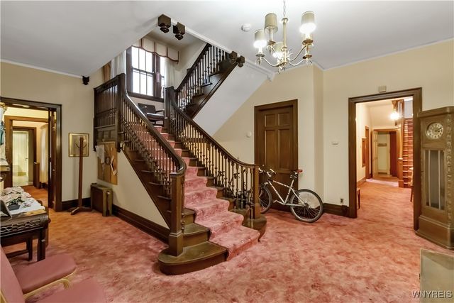 101 Swinburne Street, Buffalo, NY 14212